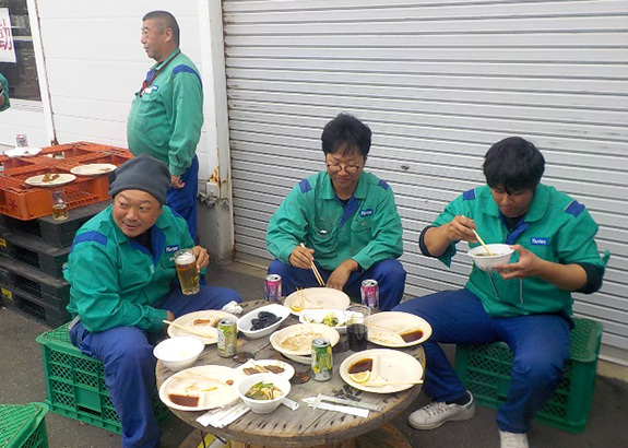 写真：社内バーベキュー