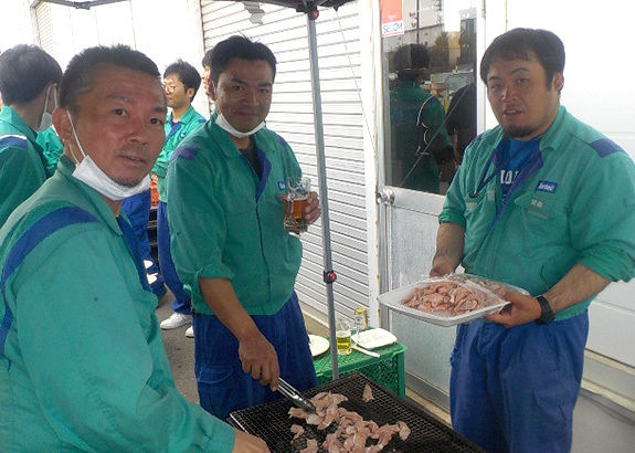 写真：社内バーベキュー